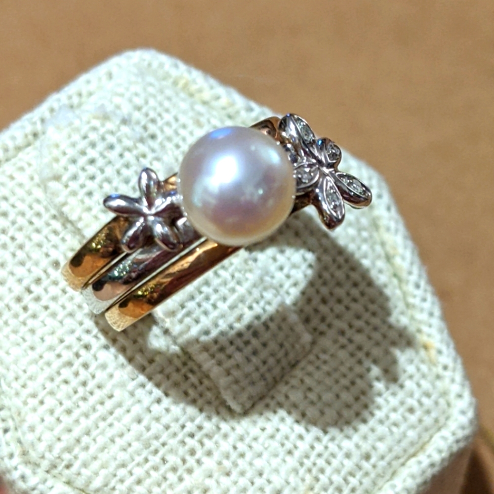 Sterling  & gold plate two tone pearl &flower stack rings